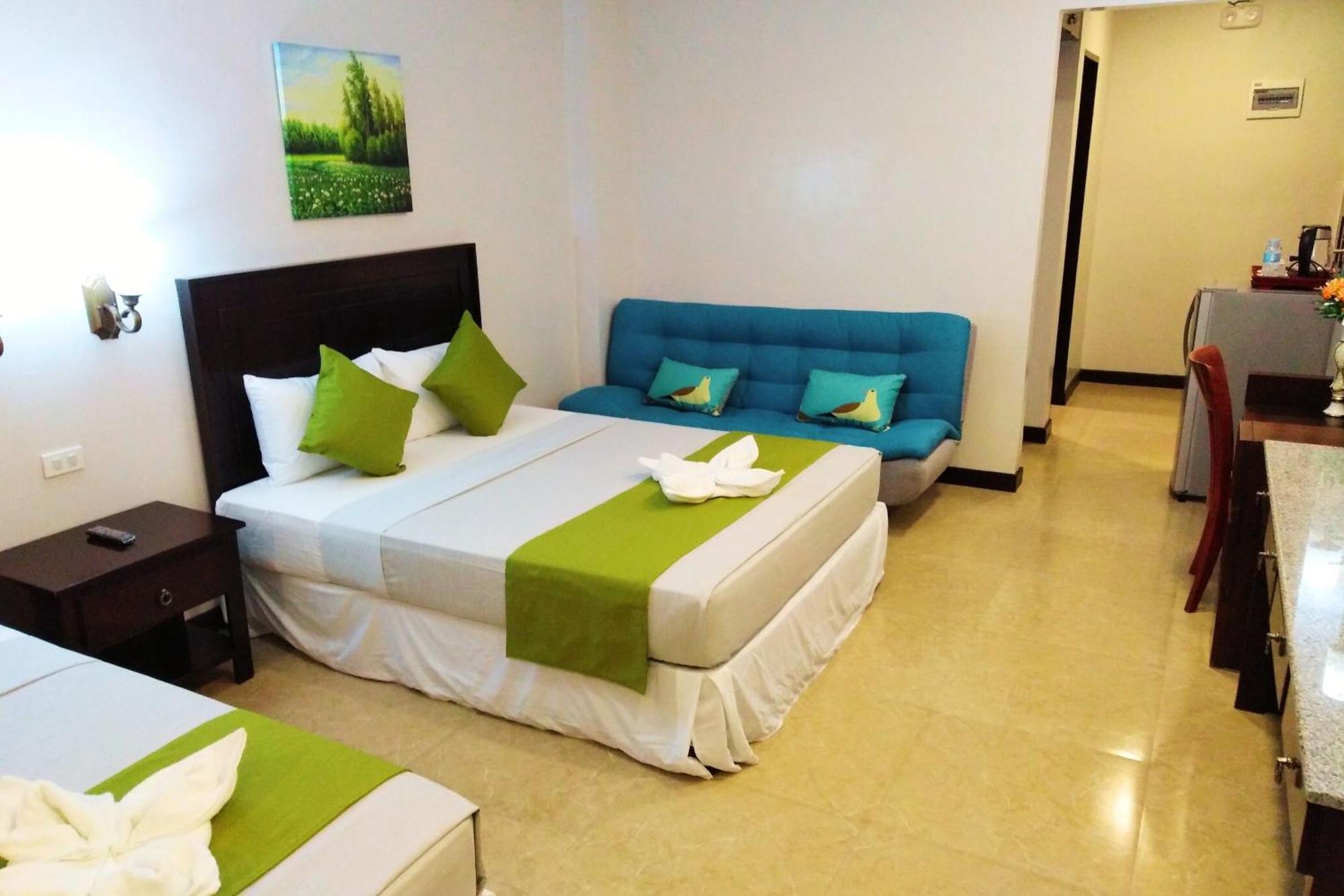 Venezia Suites Hotel Iloilo Zimmer foto