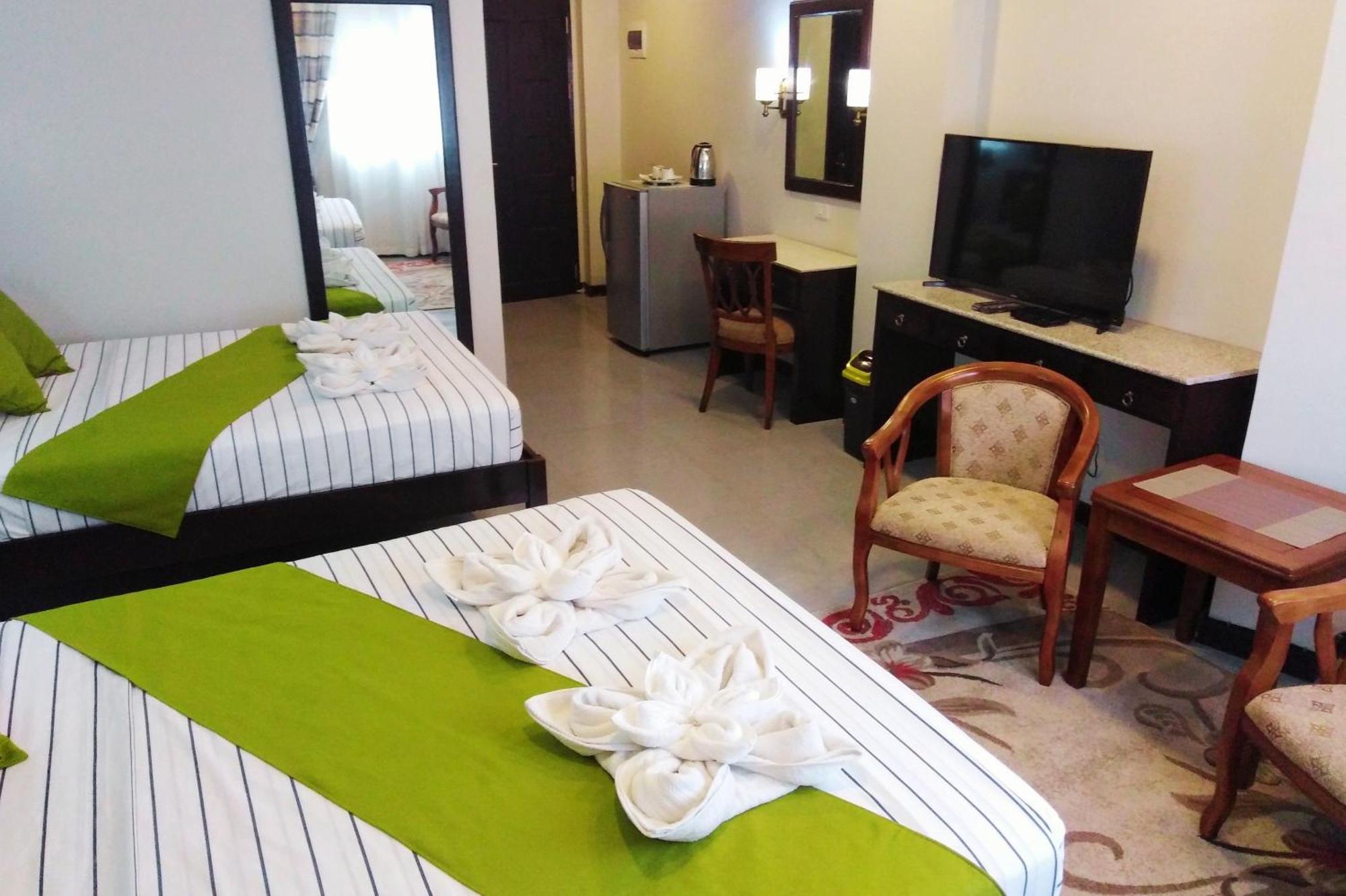 Venezia Suites Hotel Iloilo Zimmer foto
